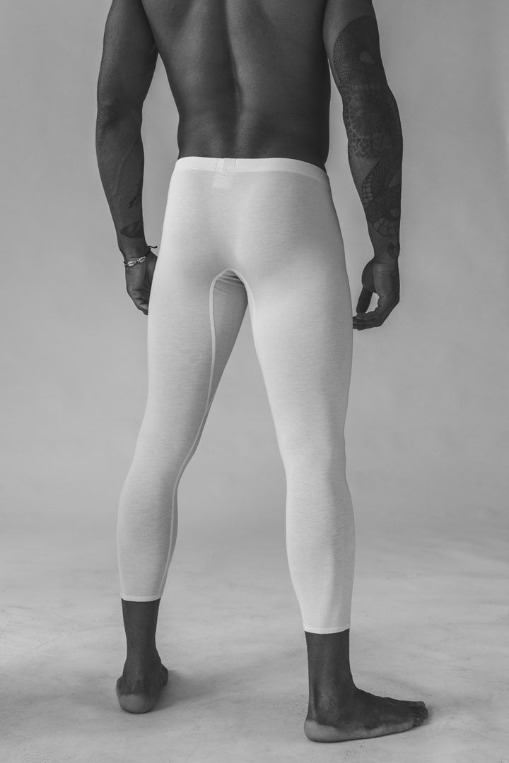 Tights-Unterwäsche für Männer aus Bambus und/oder Baumwolle mit dem einzigartigen Scrotec™ Pouch System. Jetzt kaufen auf pckd.de!